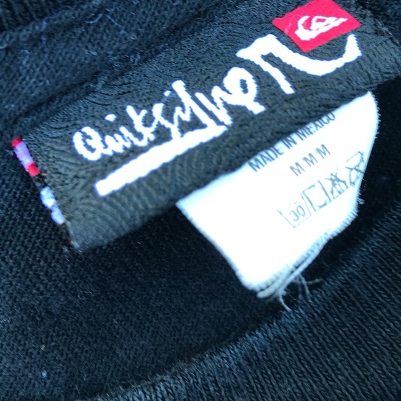 2/$10 Mens M QUIKSILVER Black Surfboard Fin Graphic Print Shortsleeve Tee Tshirt - Picture 2 of 4